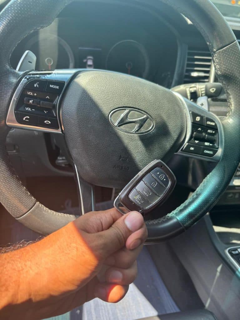 24Locksmith service – key duplication